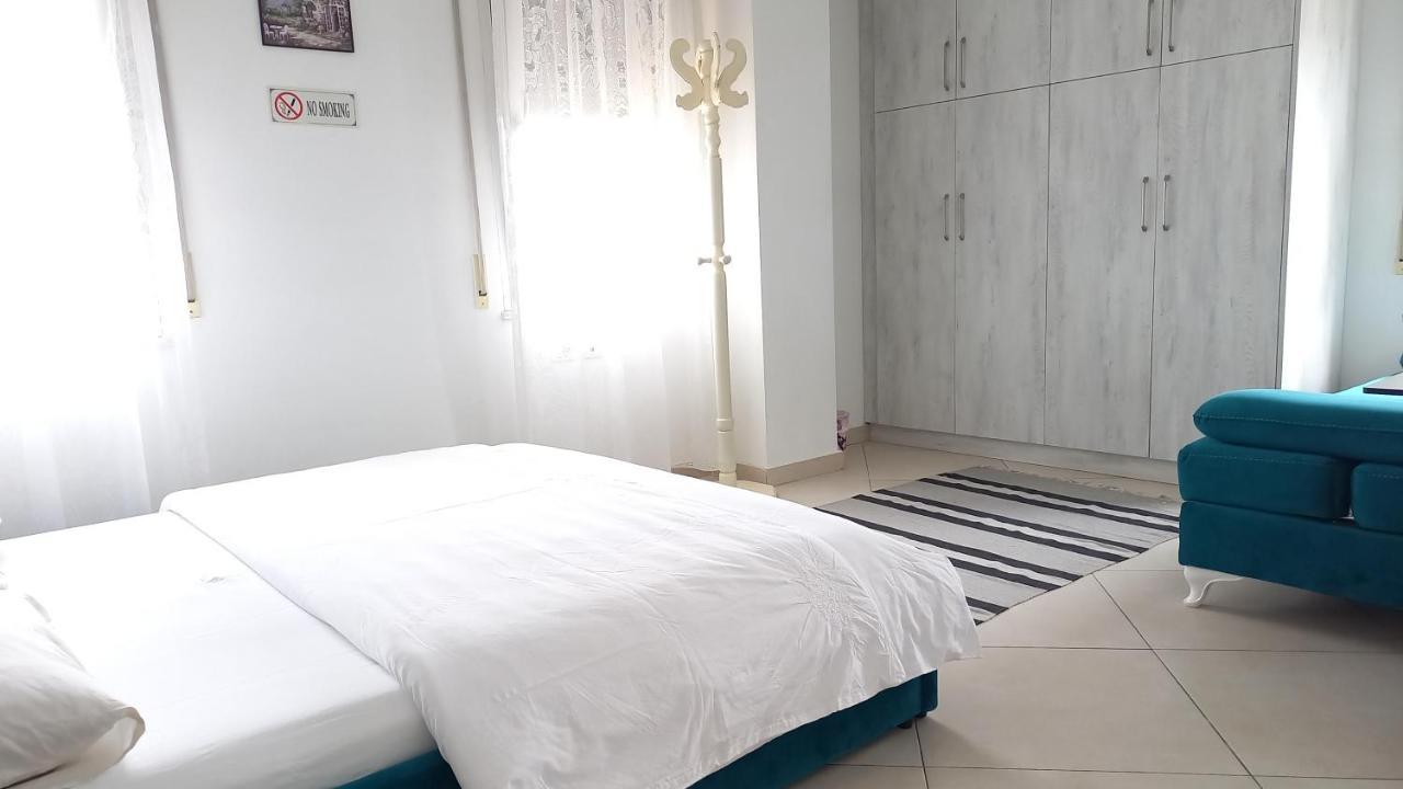 Guesthouse Bela Tiranë Eksteriør bilde