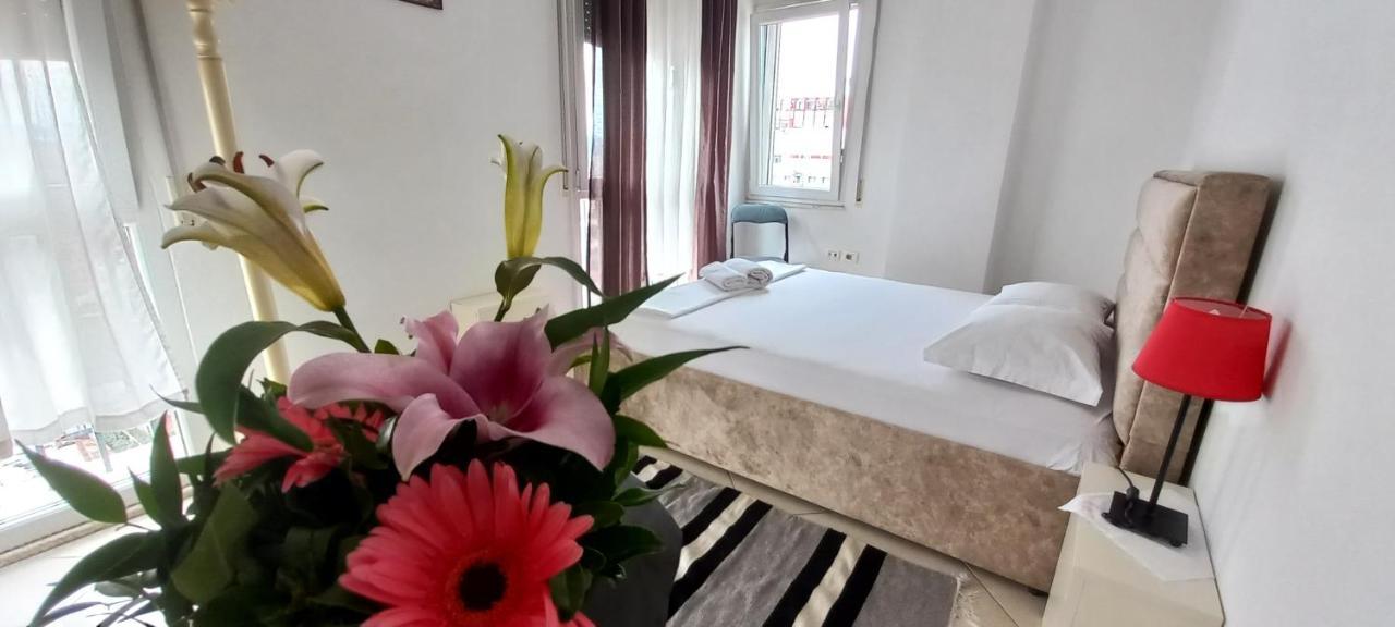 Guesthouse Bela Tiranë Eksteriør bilde