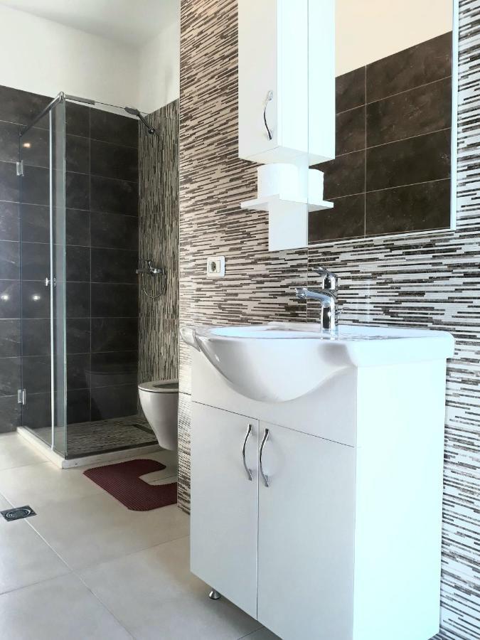 Guesthouse Bela Tiranë Eksteriør bilde