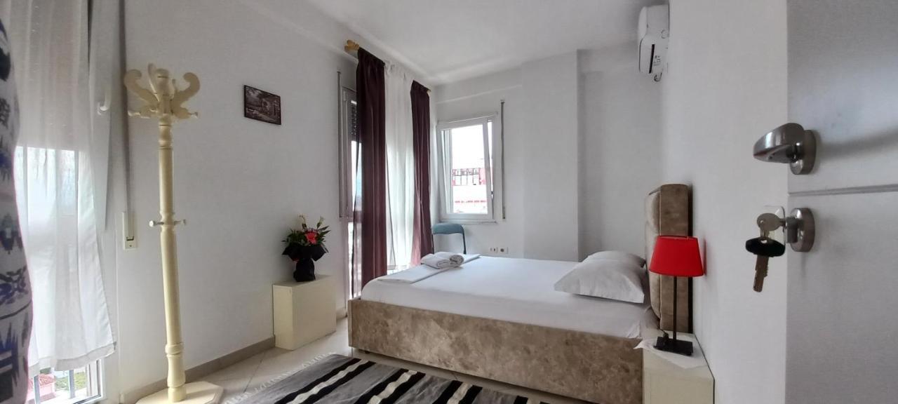 Guesthouse Bela Tiranë Eksteriør bilde